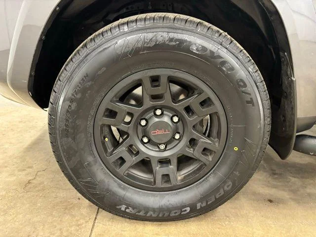 Used 2023 MAGNETIC GRAY MET. Toyota  image 9