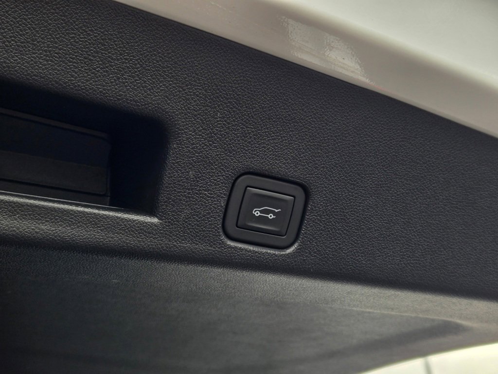 2025 Buick Enclave Preferred - Photo 16