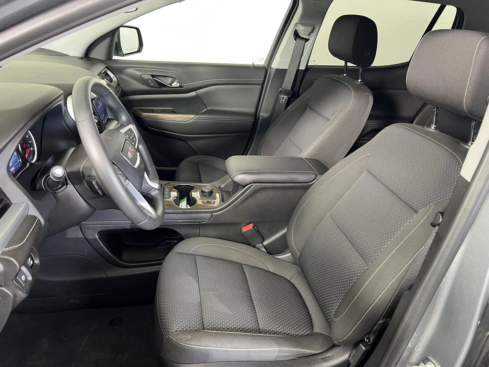 Used 2023 Sterling Metallic GMC SLE image 5
