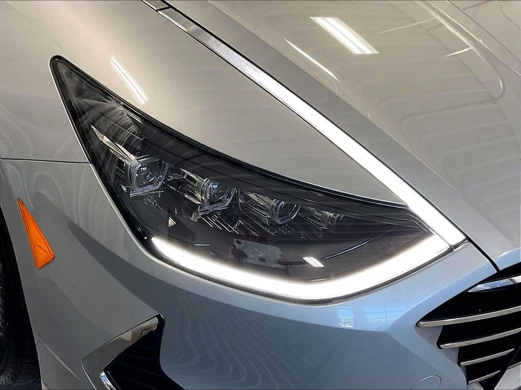 Certified Used 2023 Silver Hyundai SE image 31