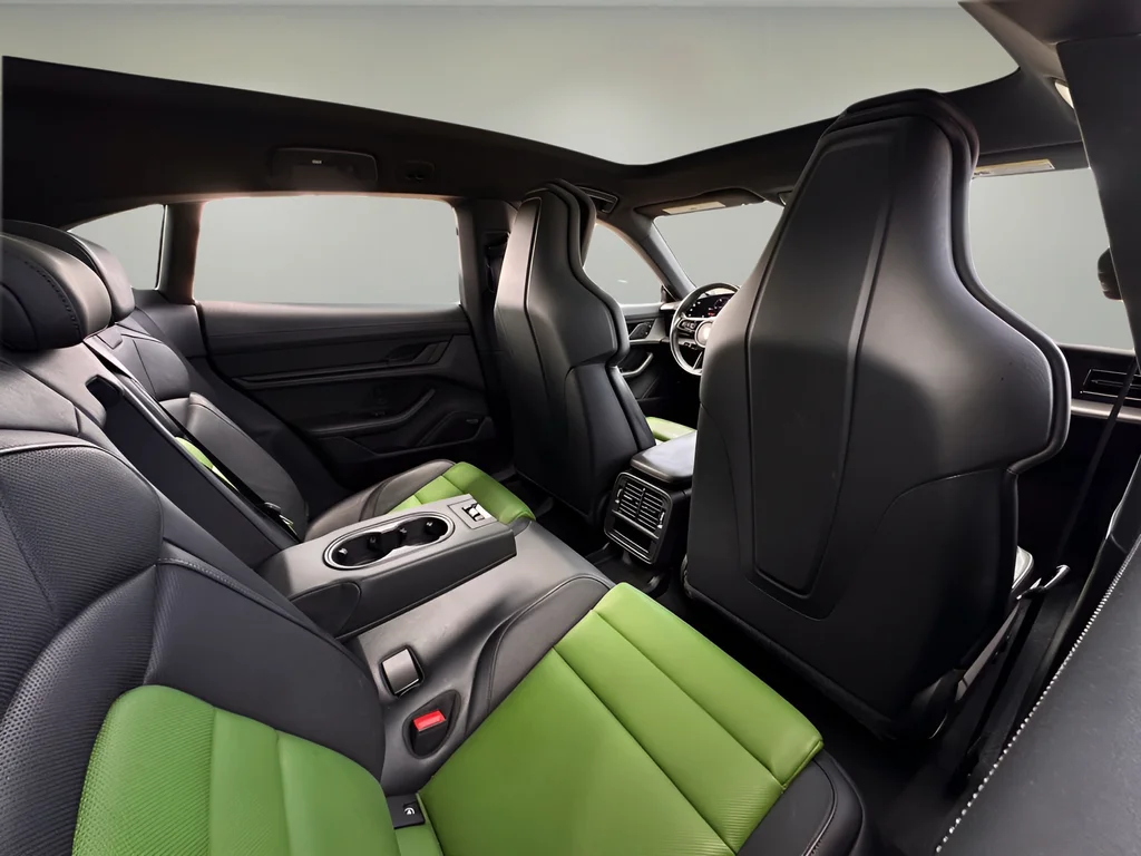 Used 2023 Green Porsche 4S image 21