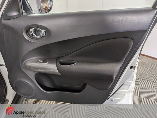 Used 2012 White Nissan SL image 36