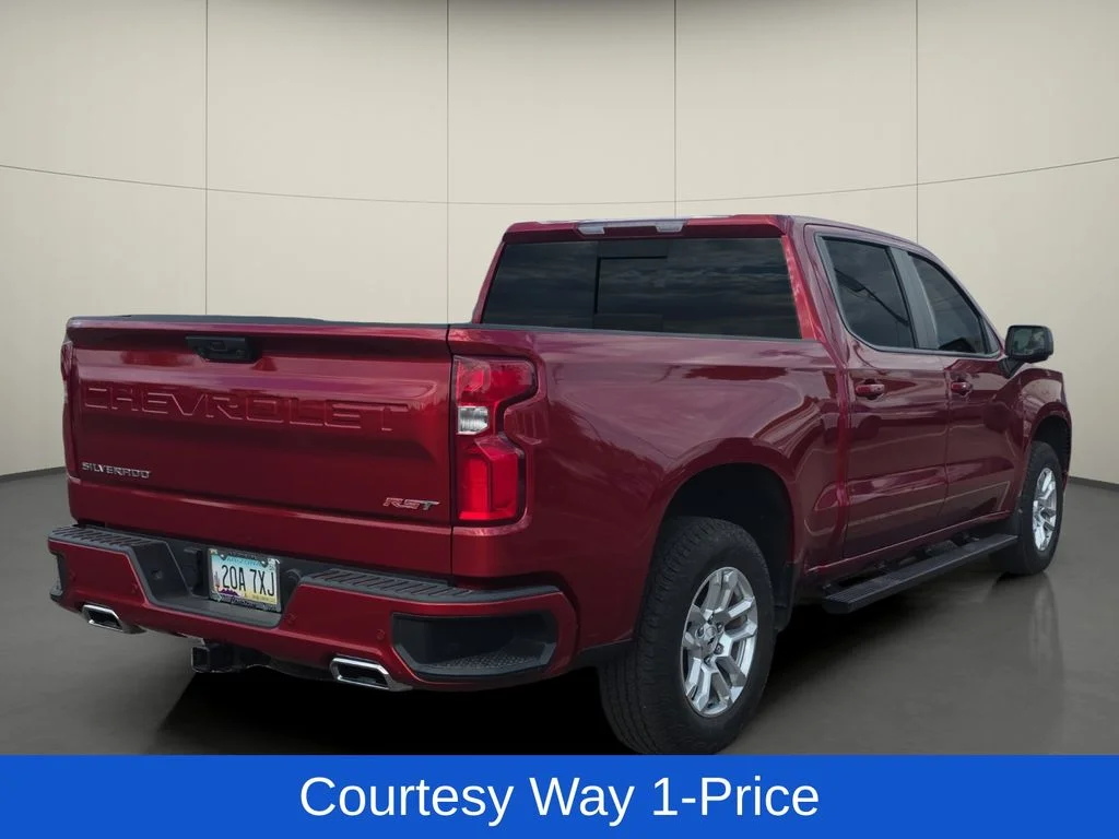Used 2023 Red Chevrolet RST image 9