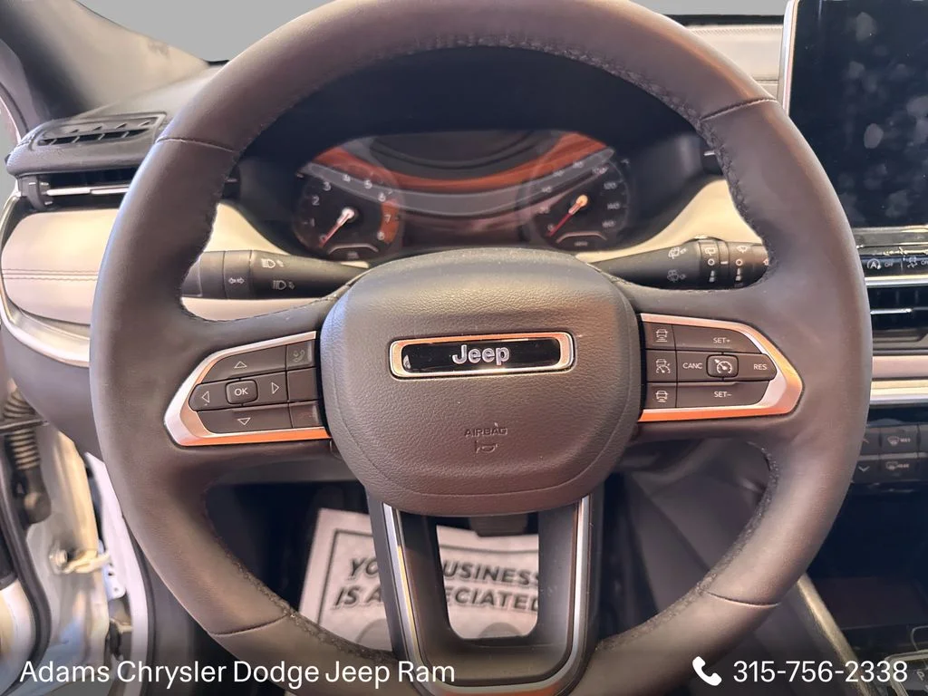 Used 2025 White Jeep Limited image 15