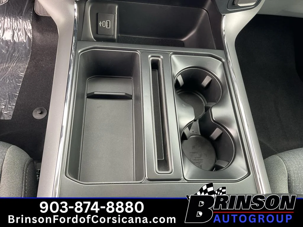 New 2026 Oxford White Ford XLT image 12