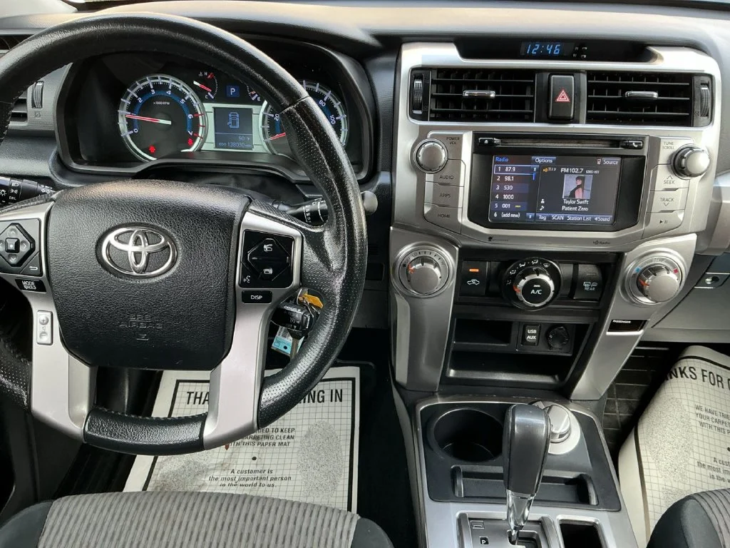 Used 2016 Blue Toyota SR5 image 23