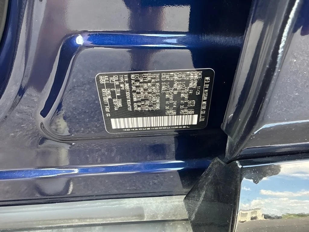 Used 2026 Blue Nissan Platinum image 39