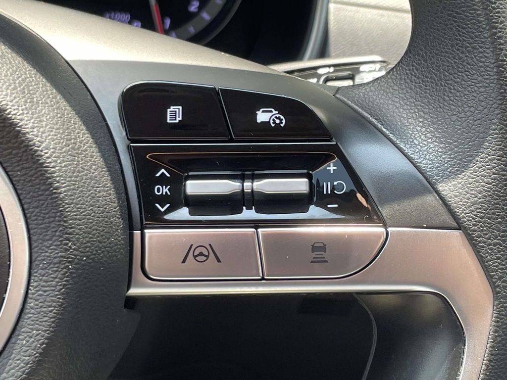 Used 2022 Gray Hyundai SEL image 21