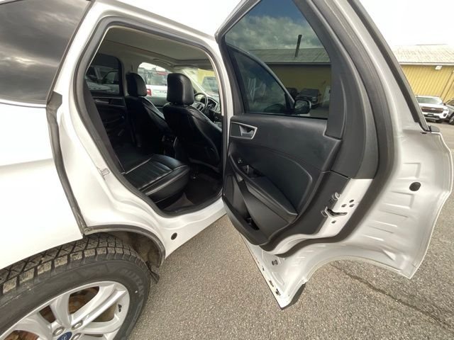 Used 2020 White Ford SEL image 20