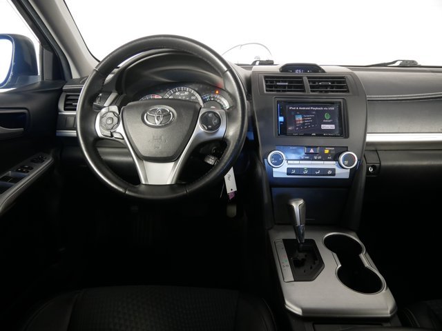 Used 2014 Magnetic Gray Metallic Toyota SE image 21