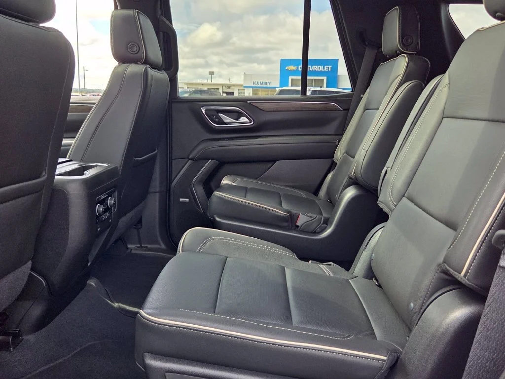 Used 2022 Summit White Chevrolet Premier image 6