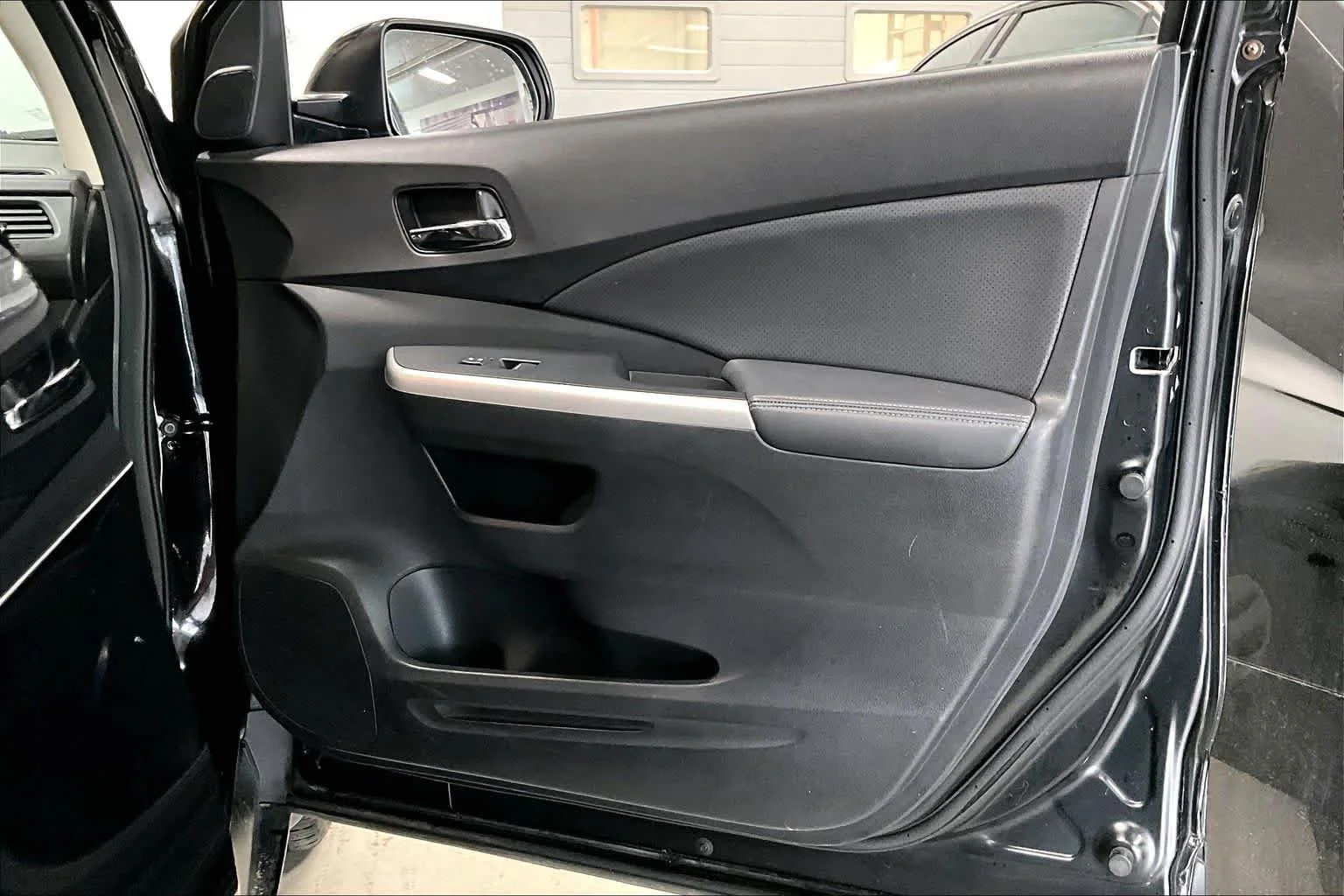 Used 2016 Black Honda EX-L image 25
