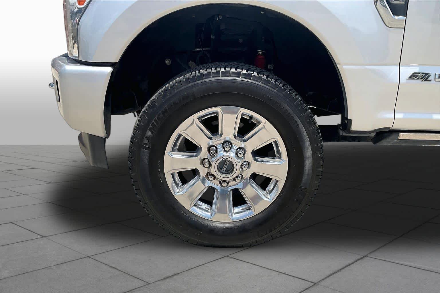 Used 2017 Ingot Silver Ford Platinum image 10