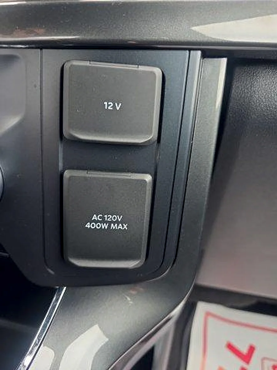 Used 2021 Oxford White Ford XLT image 22