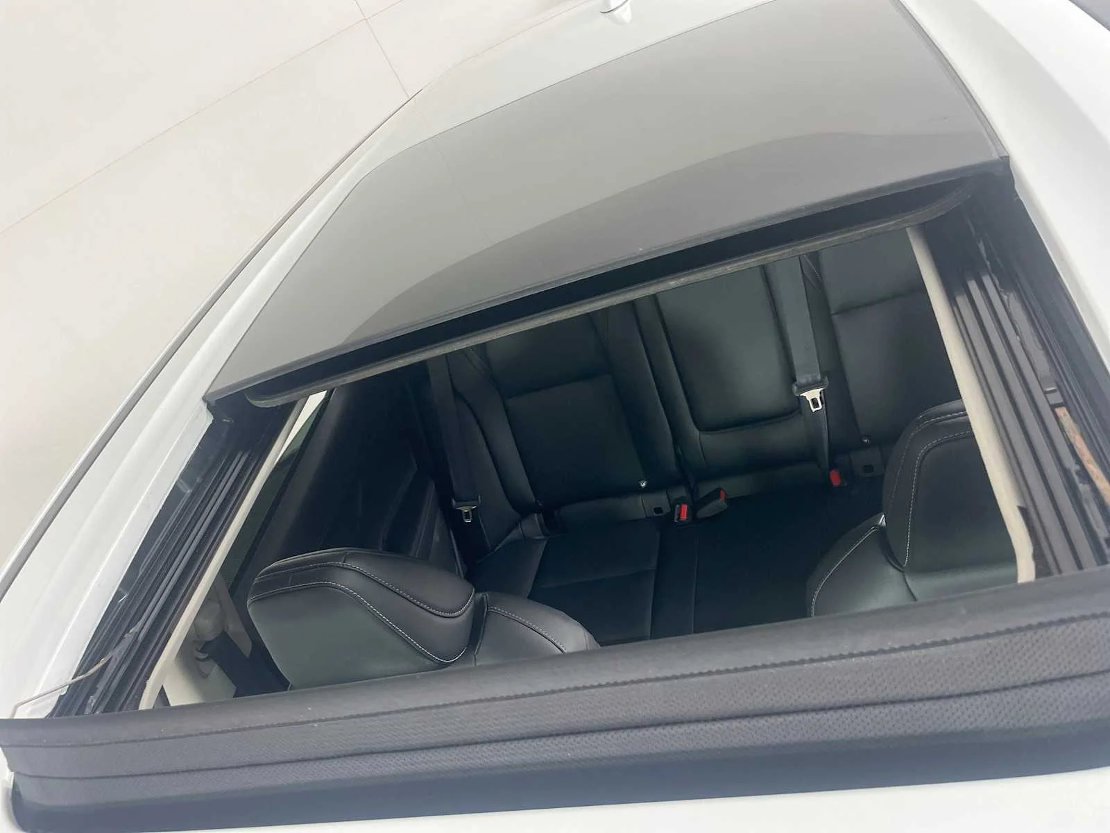 Certified Used 2025 Everest White Pearl Tricoat Nissan SL image 21