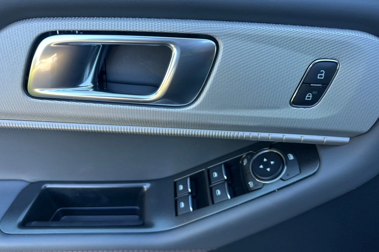 New 2026 Carbonized Gray Metallic Ford Active image 7