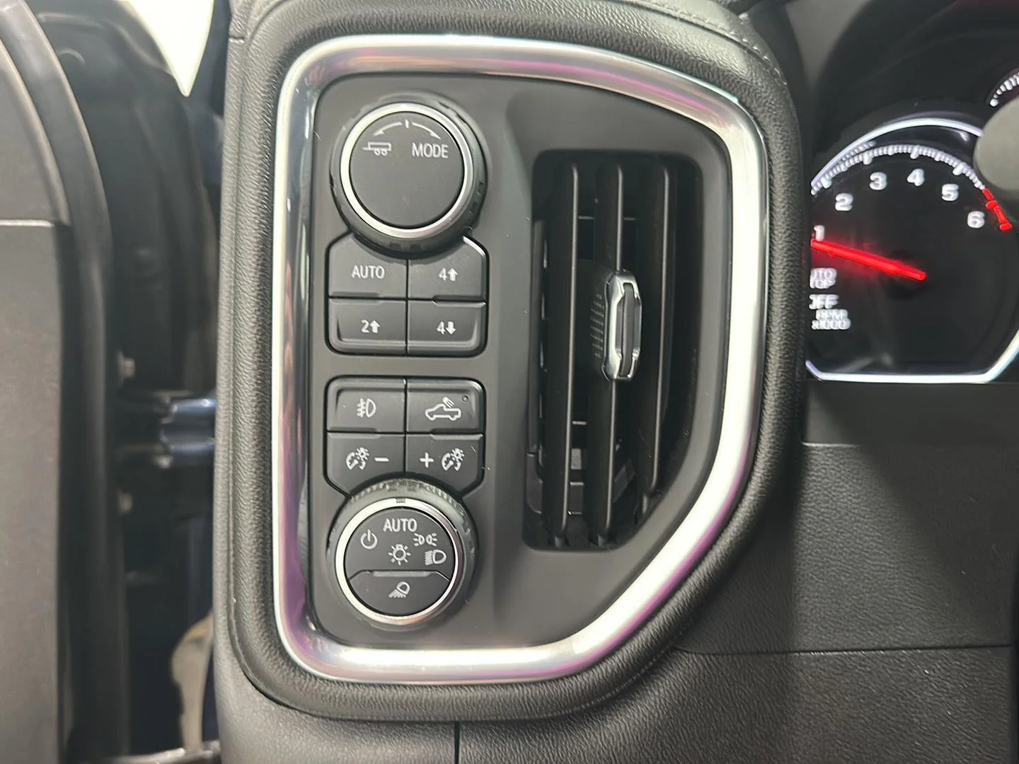 Used 2022 NORTHSKY BLUE METALLIC Chevrolet RST image 16