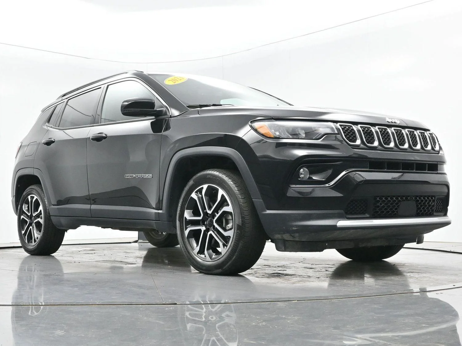 Used 2023 Diamond Black Crystal Pearlcoat Jeep Limited image 42