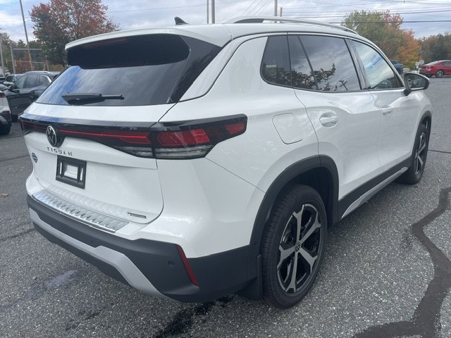 New 2026 Pure White Volkswagen 2.0T SE image 9