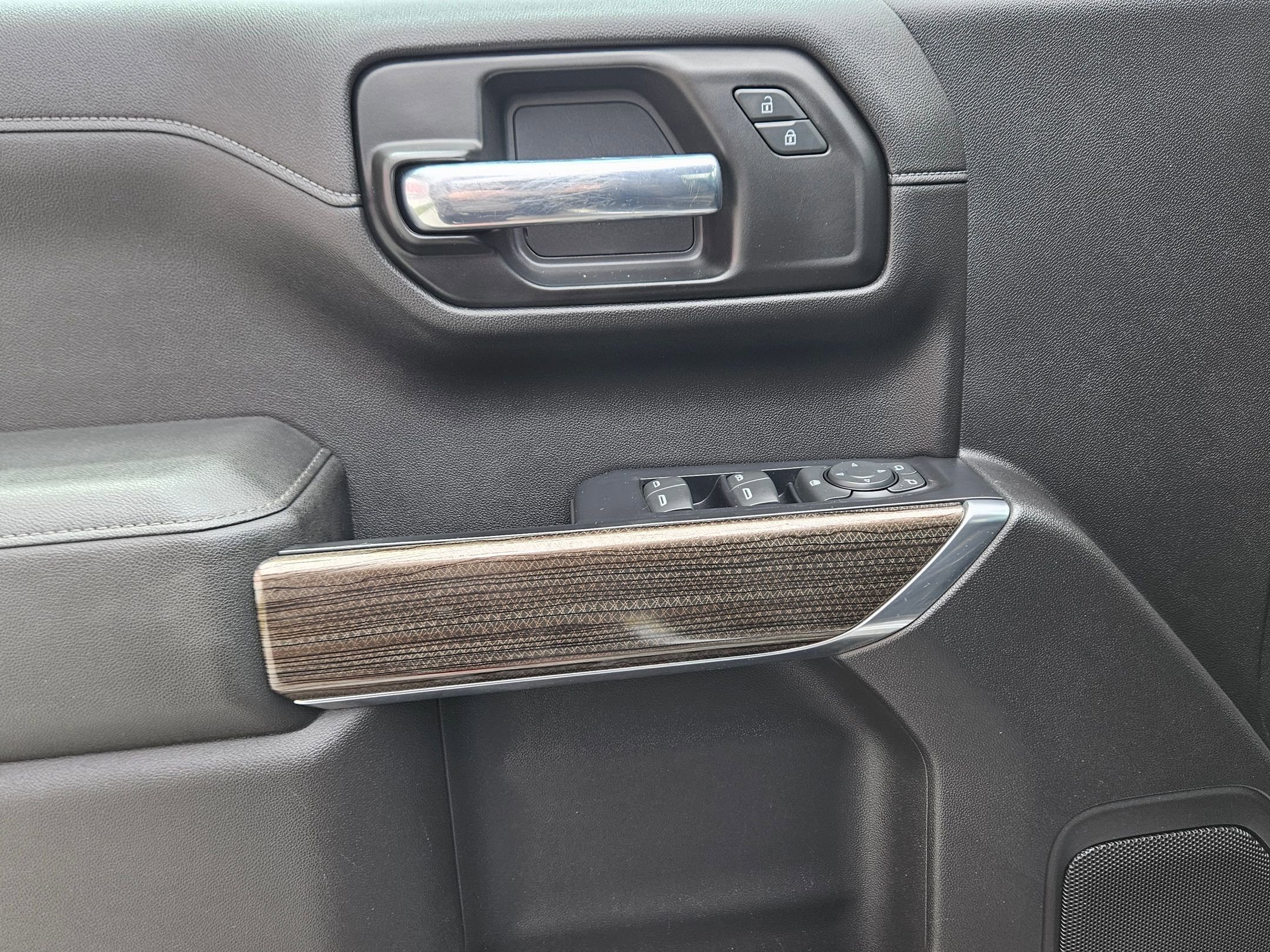 Used 2020 Satin Steel Metallic Chevrolet RST image 18
