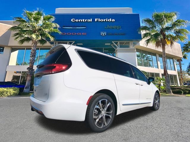 New 2026 Bright White Clear-Coat Exterior Paint Chrysler Pinnacle image 5