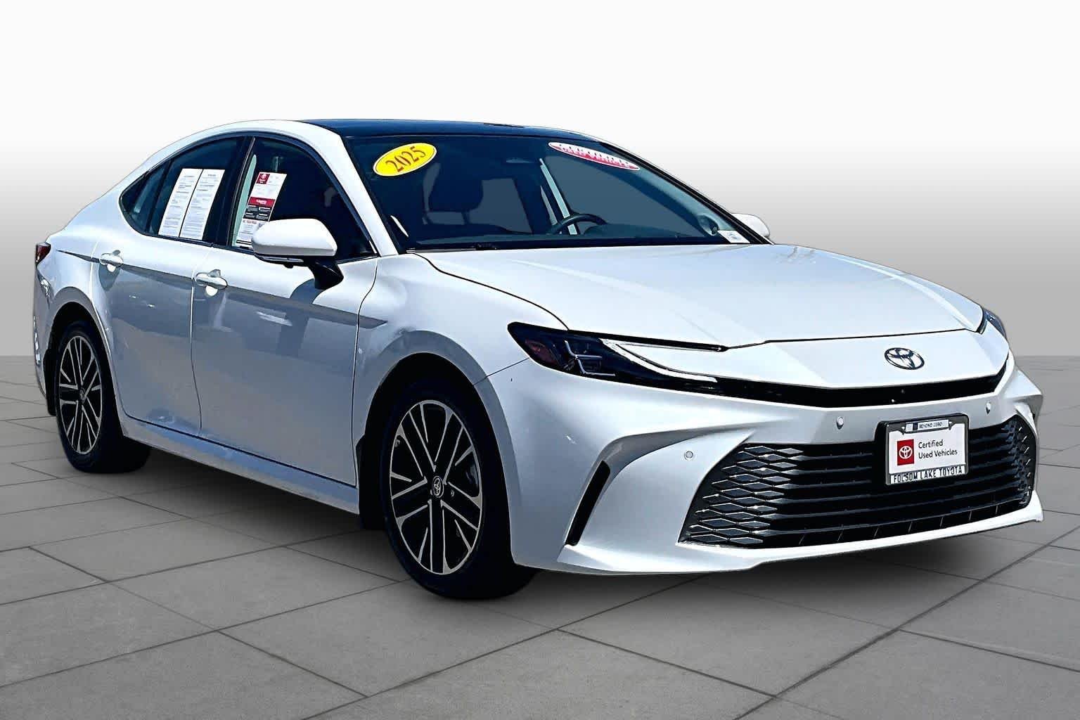 Certified Used 2025 Wind Chill Pearl Toyota XLE image 2