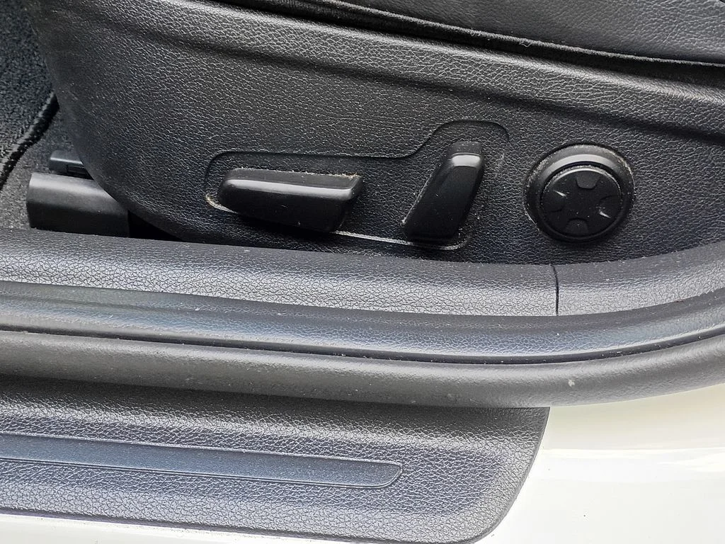 Used 2020 Snow White Pearl Kia GT-Line image 15