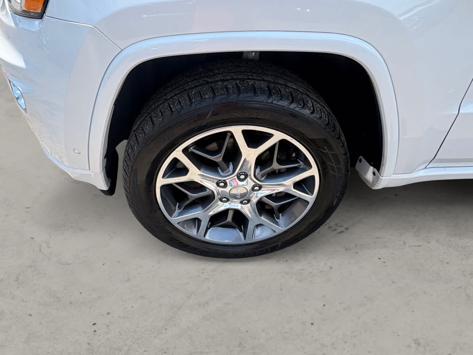 Used 2021 Ivory 3-Coat Jeep Overland image 11