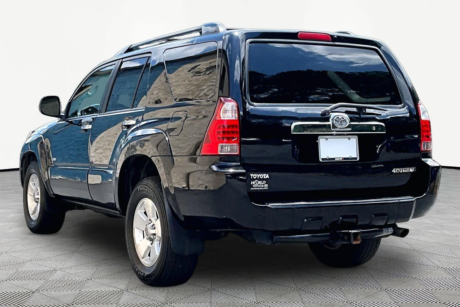 Used 2008 Black Toyota SR5 image 11