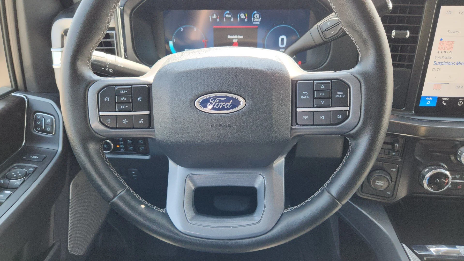 Certified Used 2025 Oxford White Ford LARIAT image 18