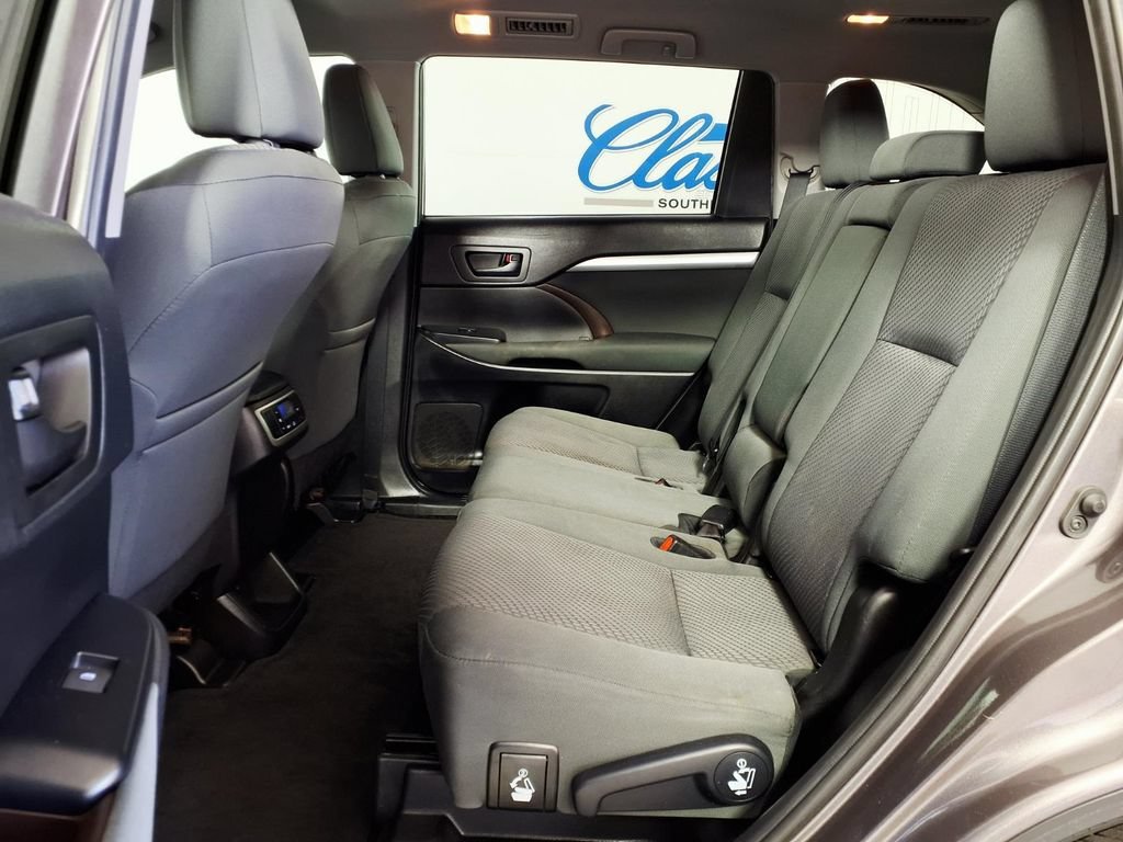 Used 2019 Predawn Gray Mi Toyota LE image 9