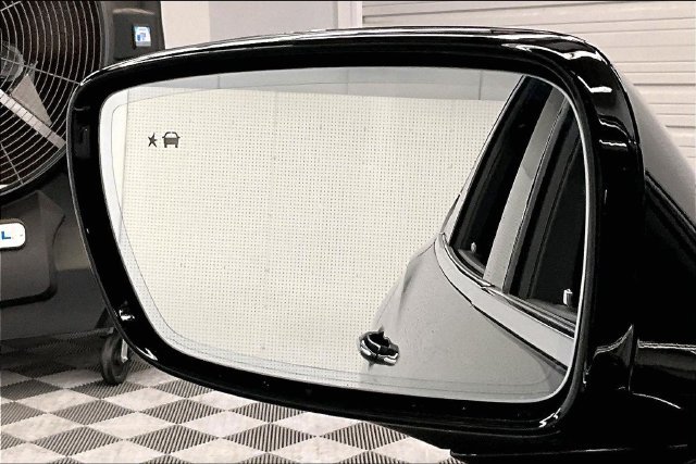Used 2021 Ebony Twilight Metallic Buick Avenir image 40