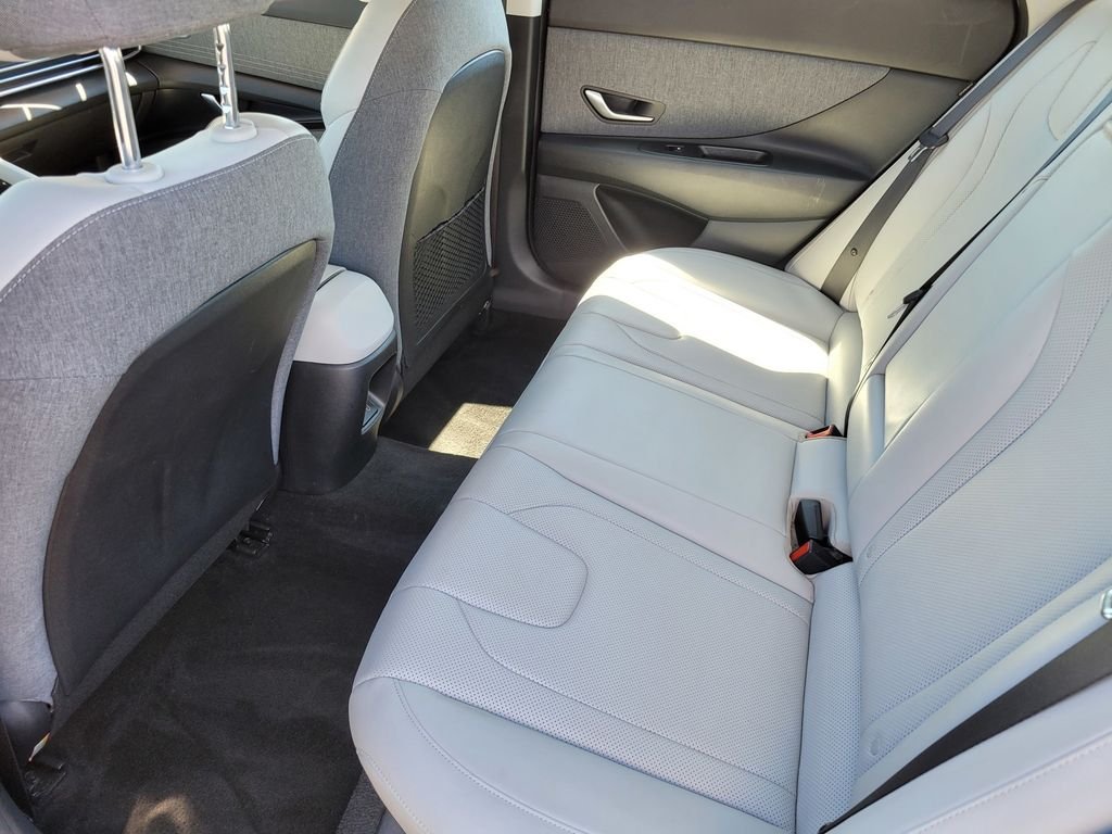 Used 2025 Black Hyundai Limited image 12