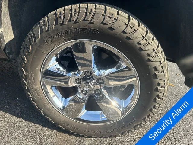 Used 2018 Granite Crystal Clearcoat Metallic Ram Big Horn image 12