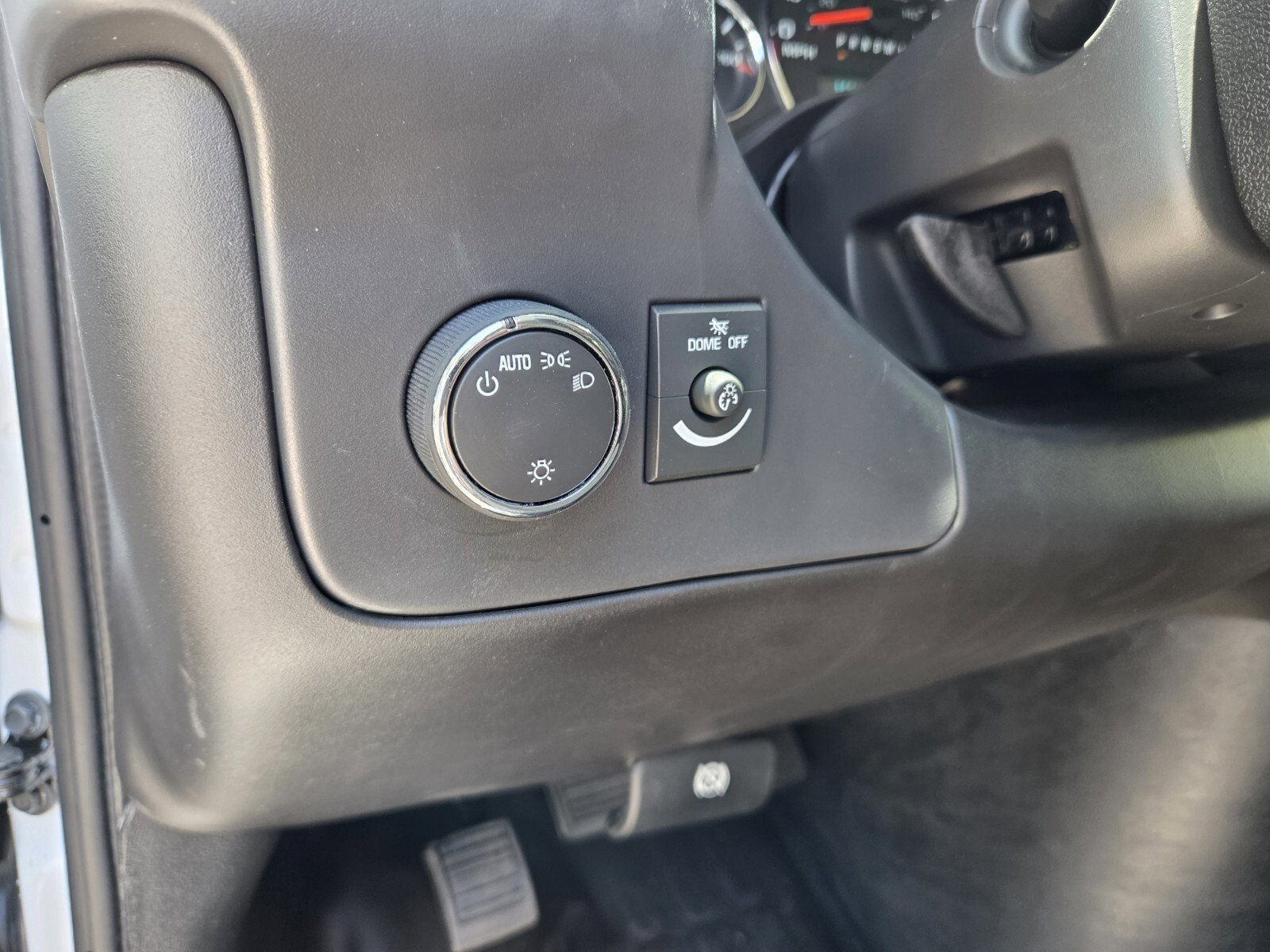 2026 Chevrolet Express Passenger LS - Photo 22
