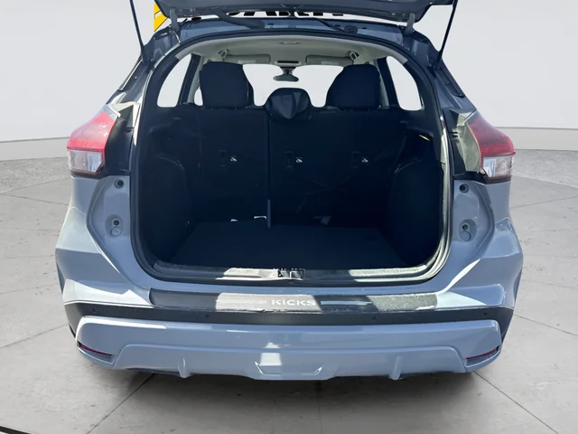 Used 2023 Gray Nissan SV image 21