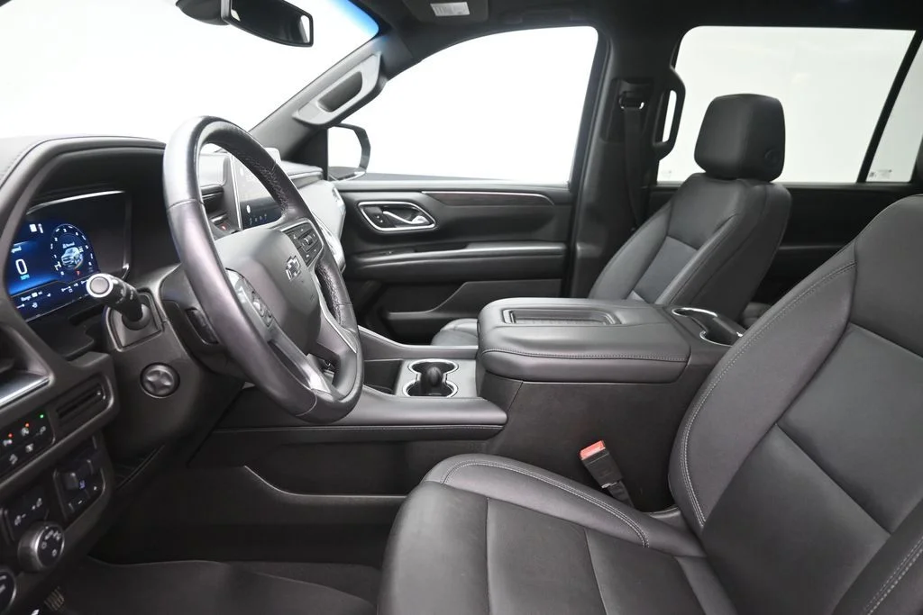 Used 2022 Gray Chevrolet Z71 image 10