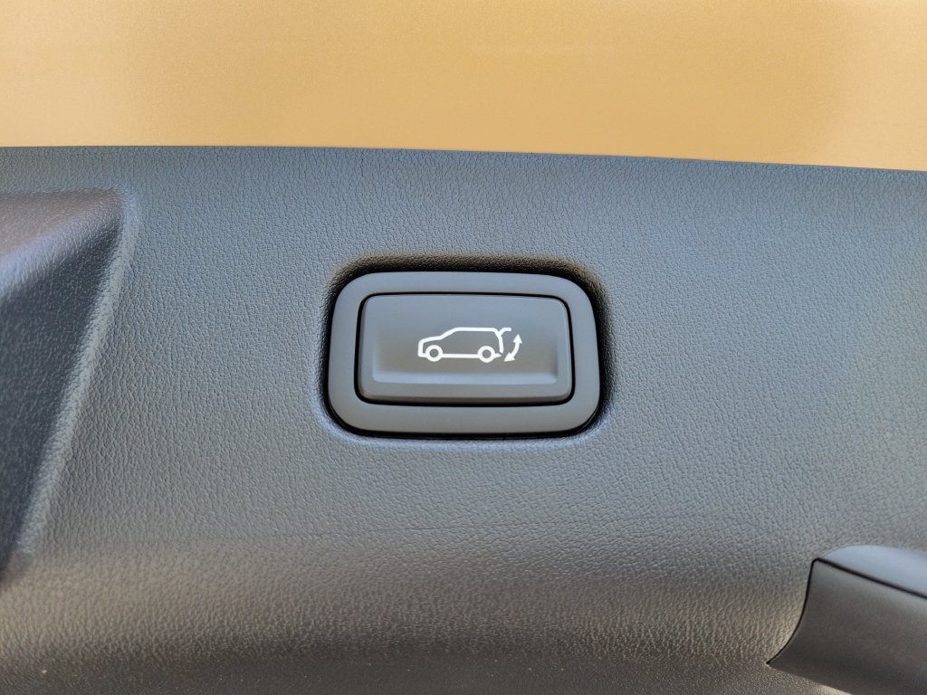 New 2027 Terrain Brown Kia X-Line S image 15