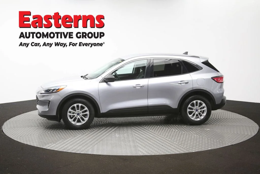 Used 2022 Silver Ford SE image 60