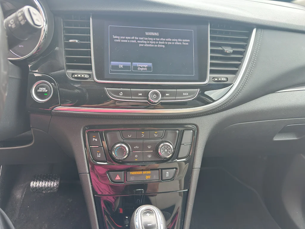 Used 2021 Ebony Twilight Metallic Buick Preferred image 4