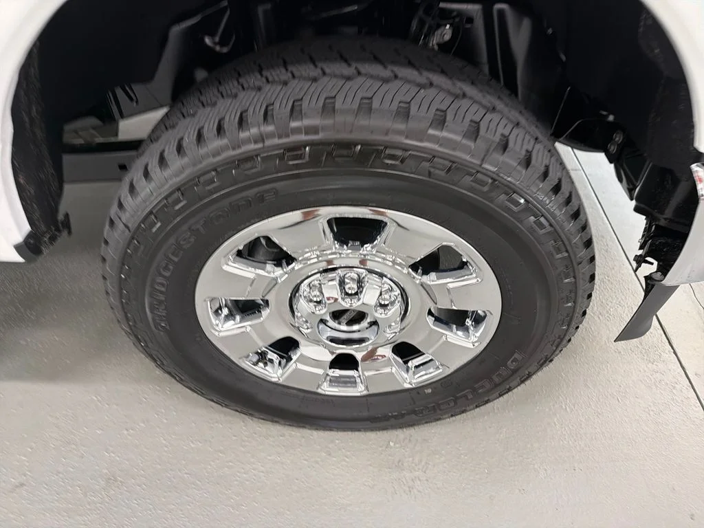 New 2026 Star White Metallic Tri-Coat Ford F-350® Lariat® image 5