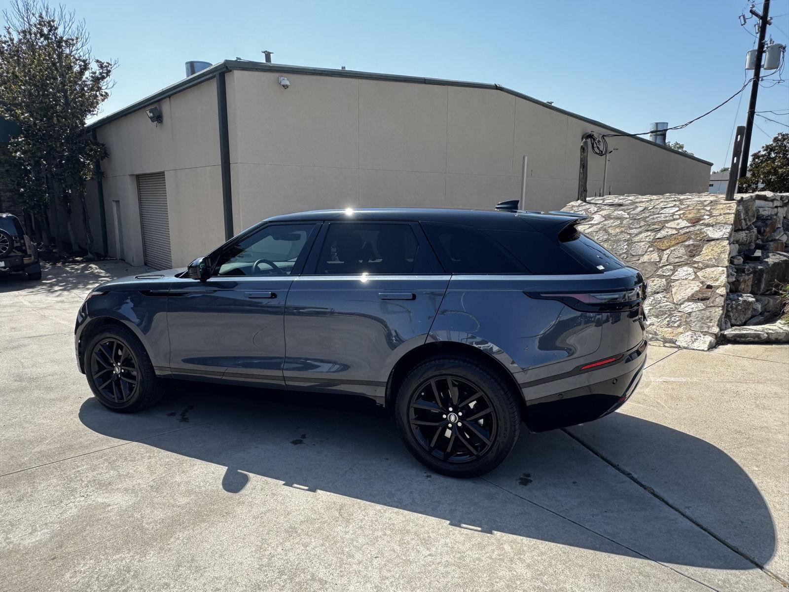 Used 2026 Varesine Blue Land Rover Dynamic SE image 3