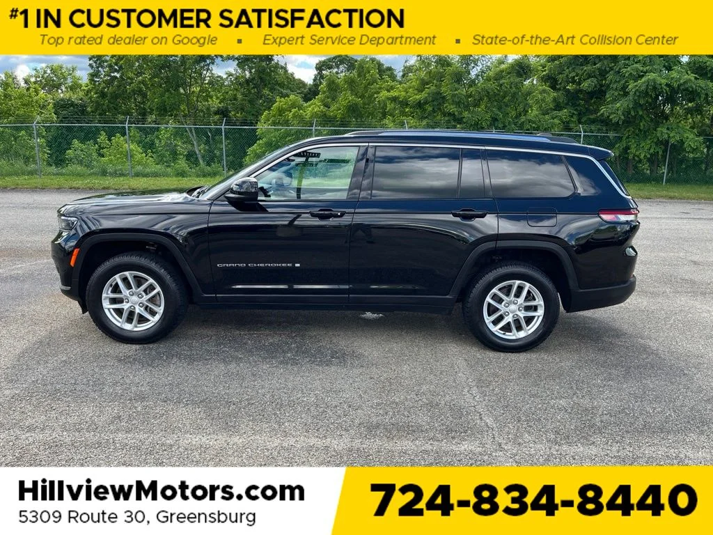 Certified Used 2023 Diamond Black Jeep Laredo image 2