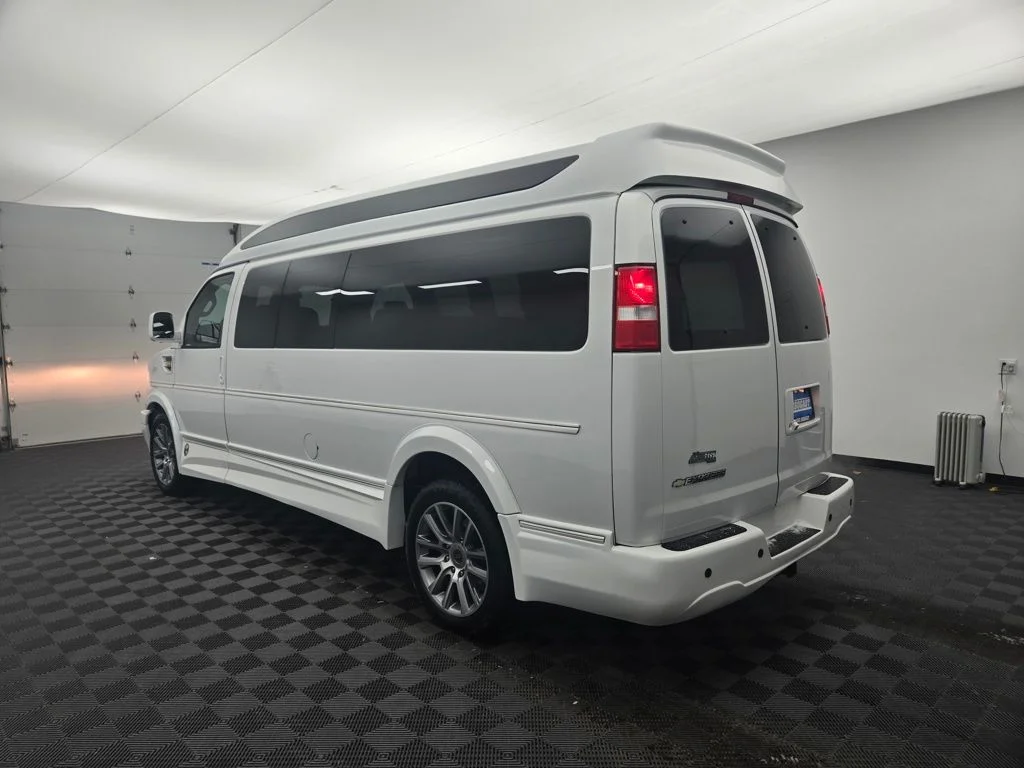Used 2020 Summit White Chevrolet Explorer Limited SE image 10