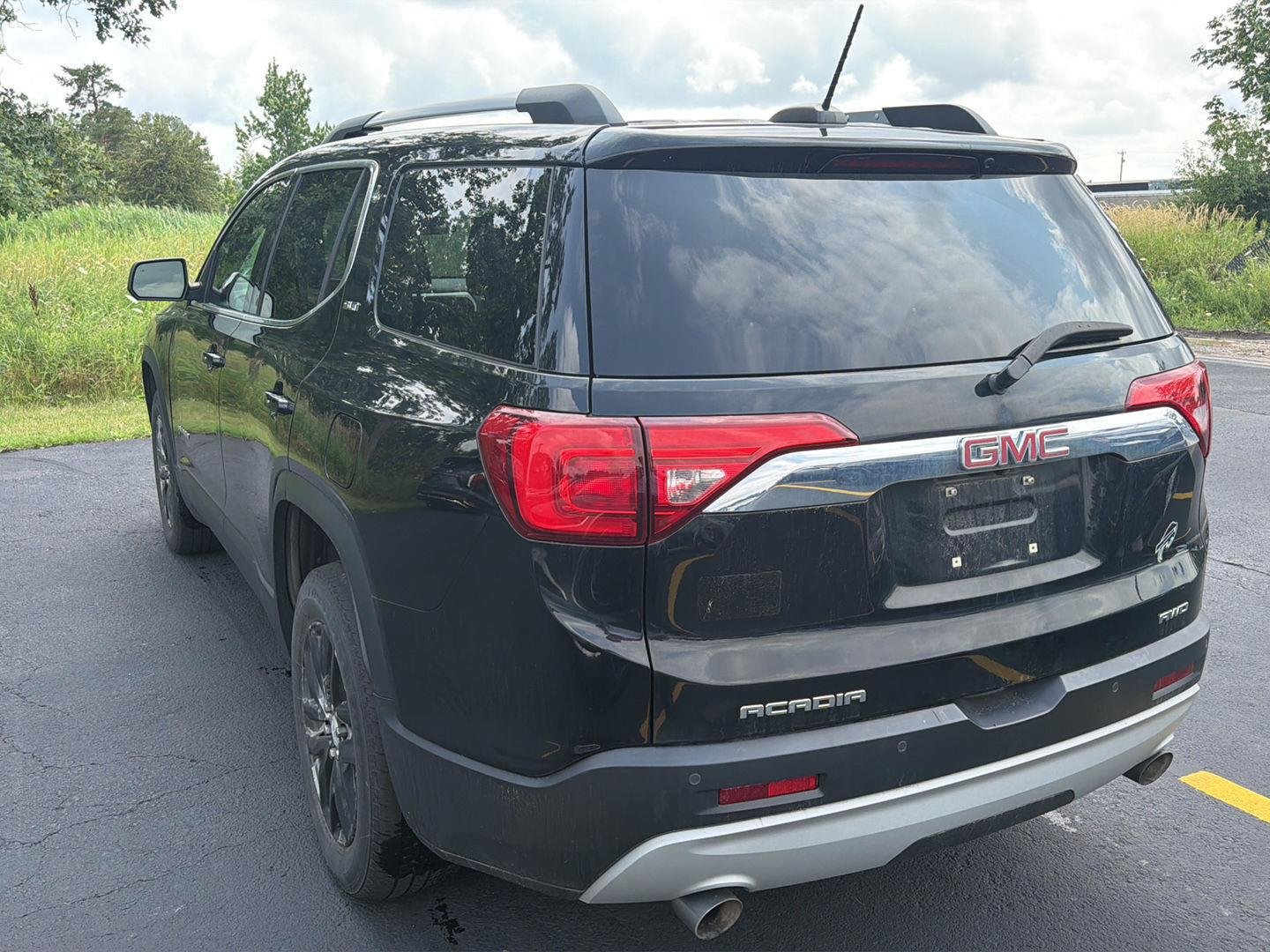 Used 2019 Ebony Twilight Metallic GMC SLT image 4