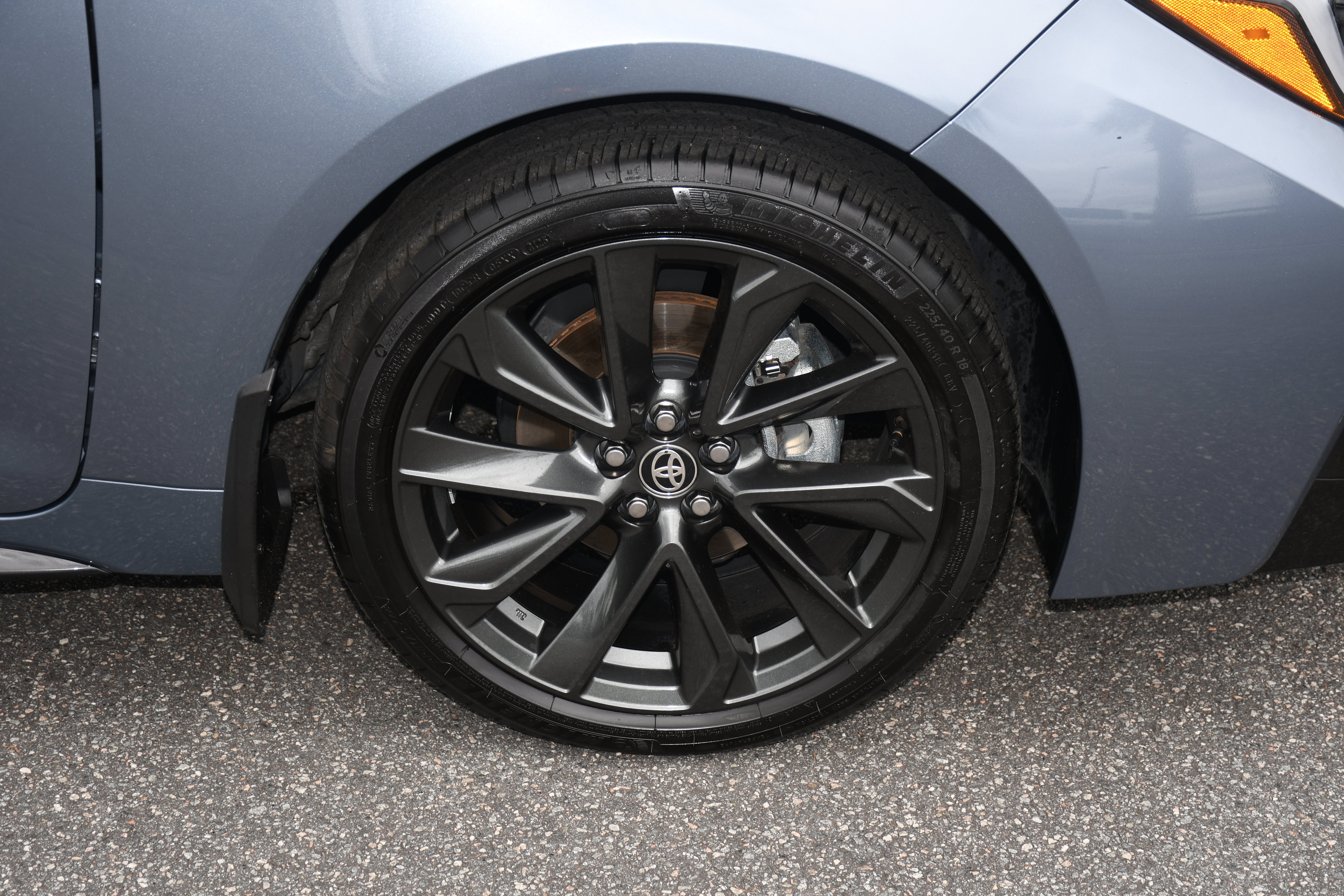 Used 2025  Toyota SE image 19