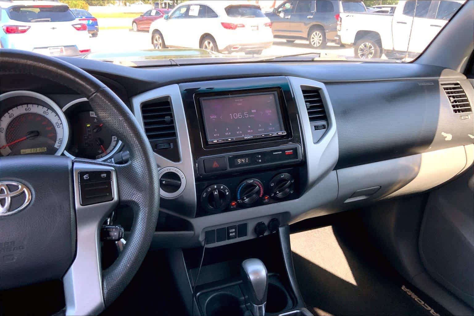 Used 2013 Magnetic Gray Metallic Toyota  image 7