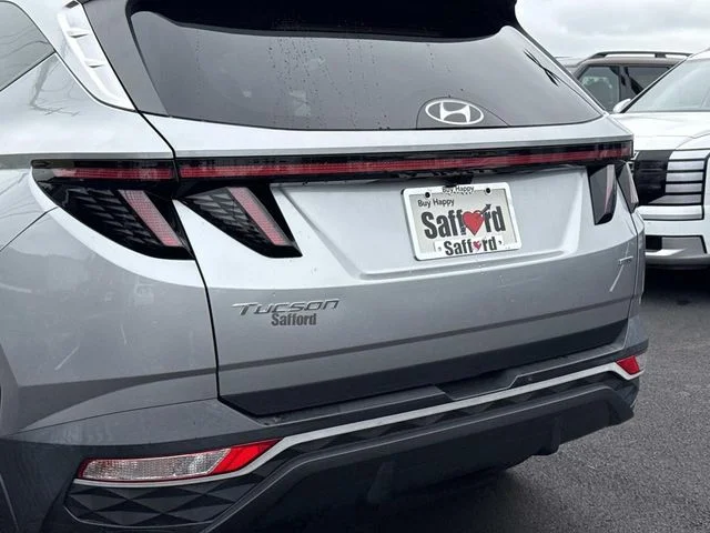 Used 2023 Silver Hyundai SEL image 10