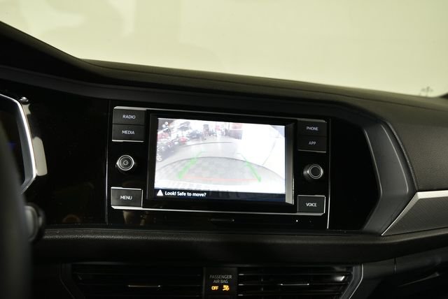 Used 2023  Volkswagen 1.5T Sport image 21