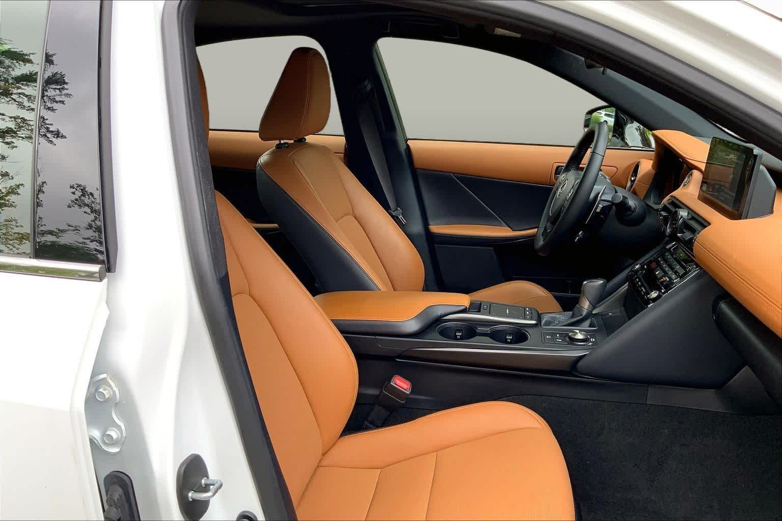 Used 2024 Ultra White Lexus F SPORT Design image 7